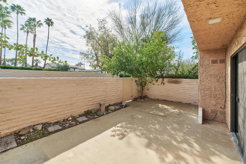 2420 Los Coyotes Drive - Photo 32