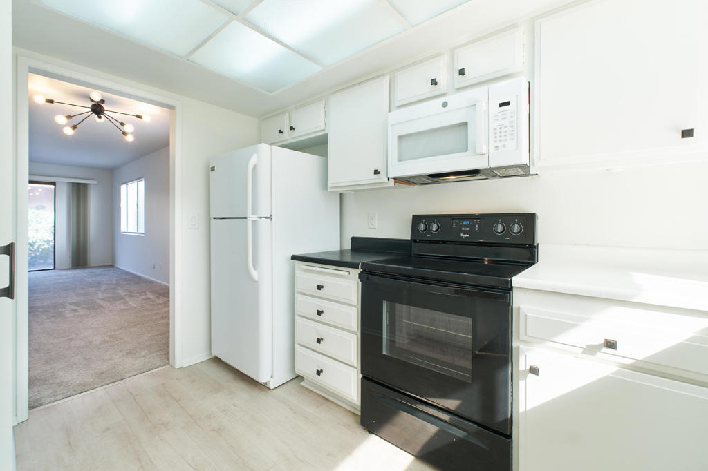 2420 Los Coyotes Drive - Photo 38
