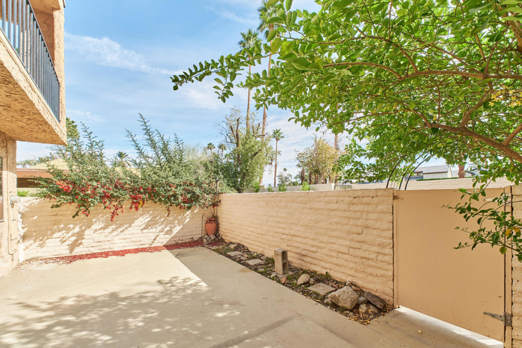 2420 Los Coyotes Drive - Photo 30