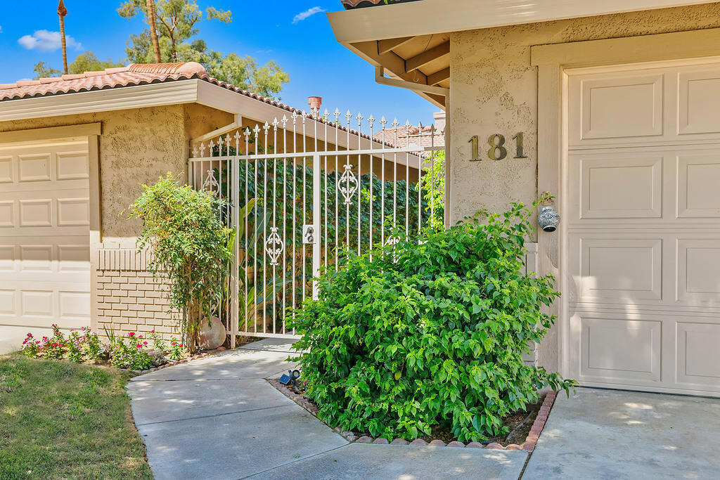 181 Camino Arroyo S - Photo 2