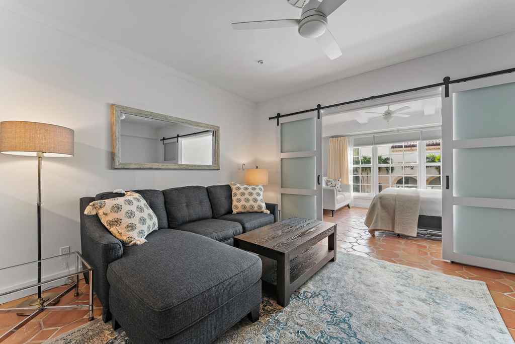 235 Sunrise Avenue - Photo 2