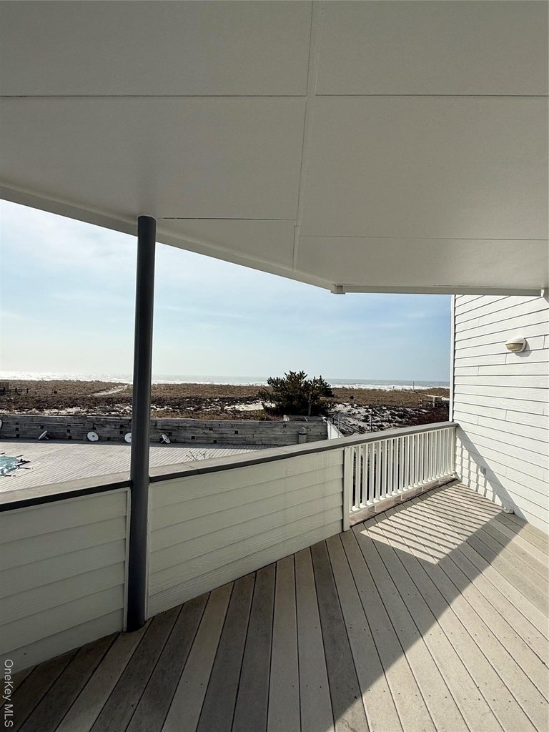 261 Dune Road - Photo 5