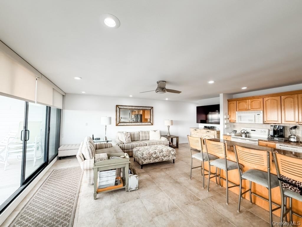 261 Dune Road - Photo 7