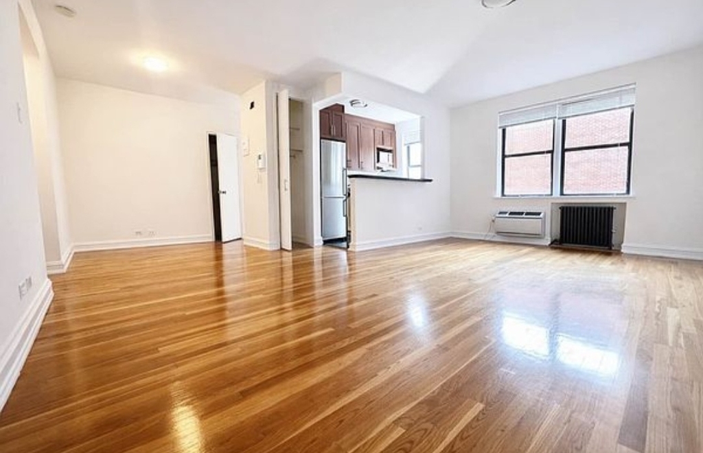 1680 York Avenue - Photo 1