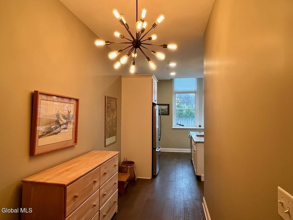 77 Van Dam Street - Photo 6