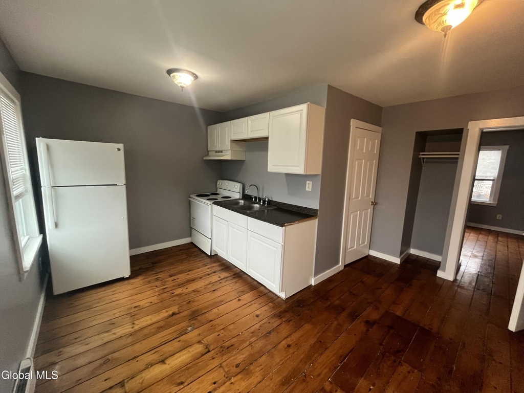 1643 1st Street - Photo 2