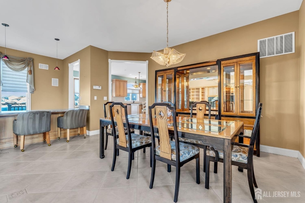 3110 Windsor Avenue - Photo 6