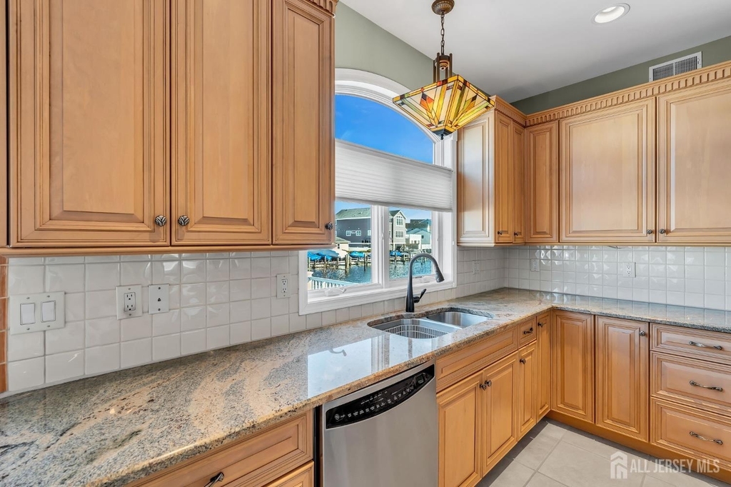 3110 Windsor Avenue - Photo 16
