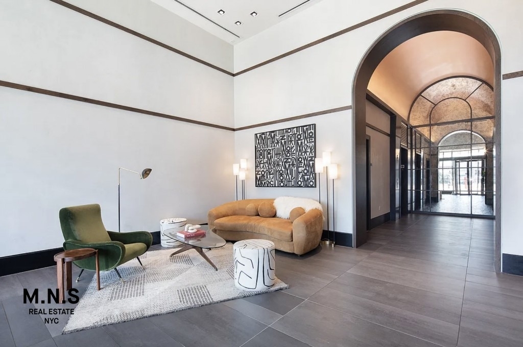 36-20 Steinway Street - Photo 11