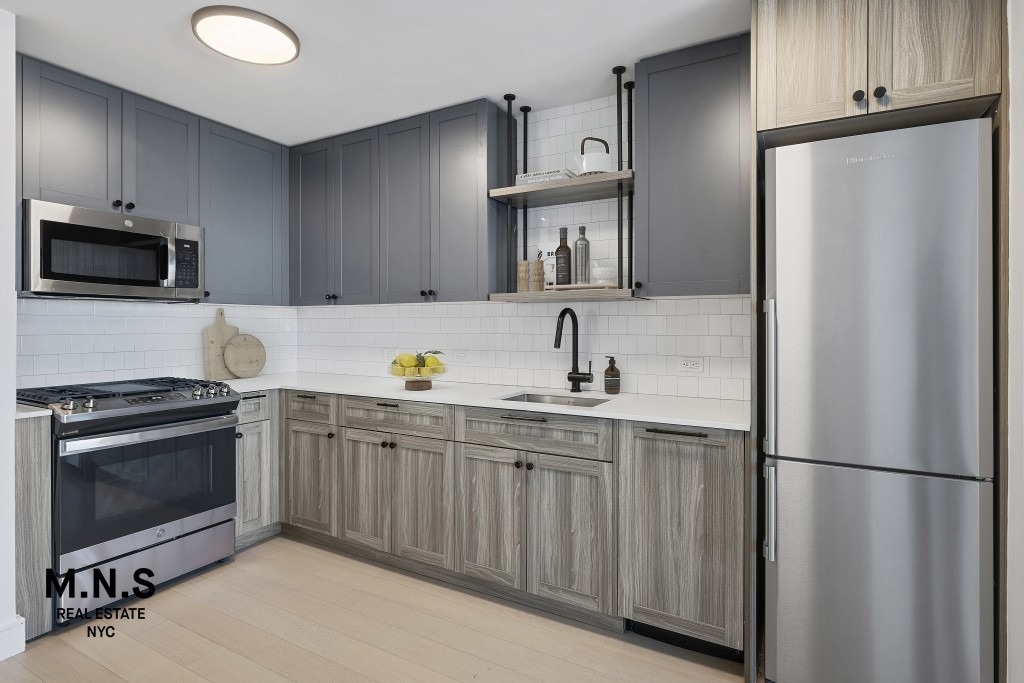 36-20 Steinway Street - Photo 31