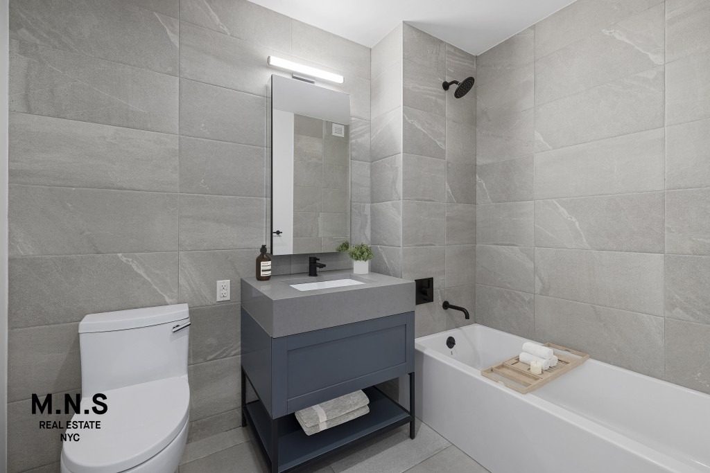 36-20 Steinway Street - Photo 33