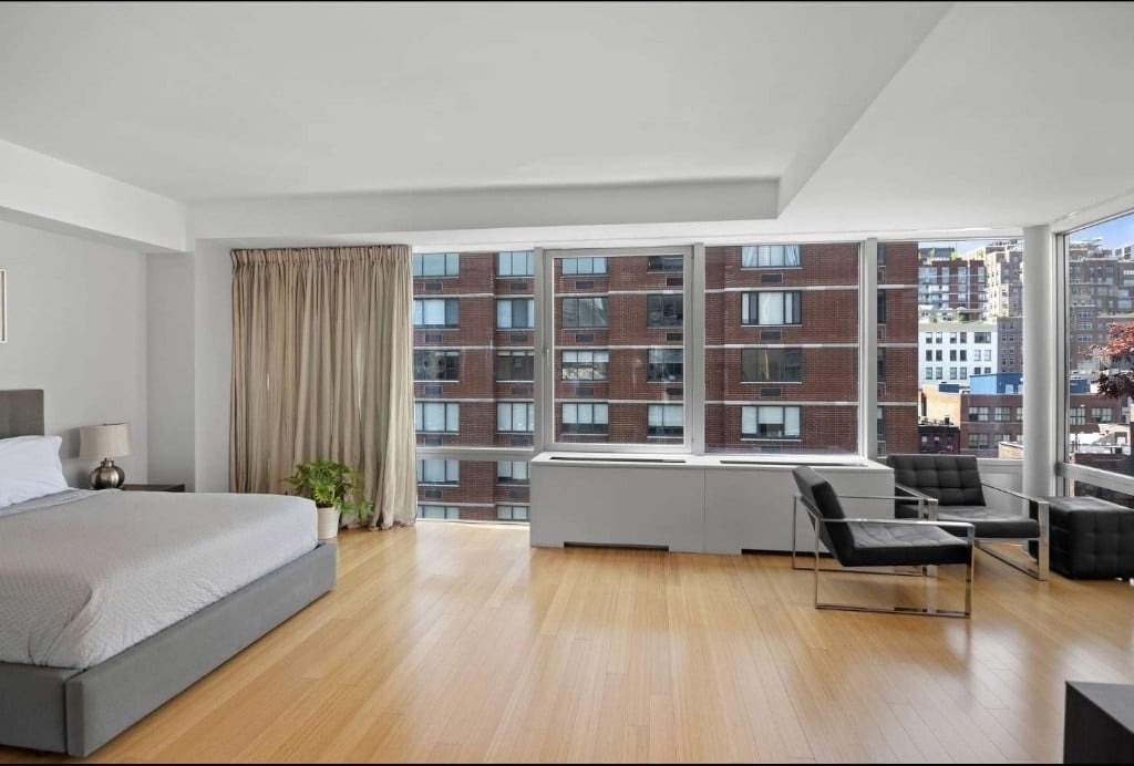 245 W 19th Street - Photo 5