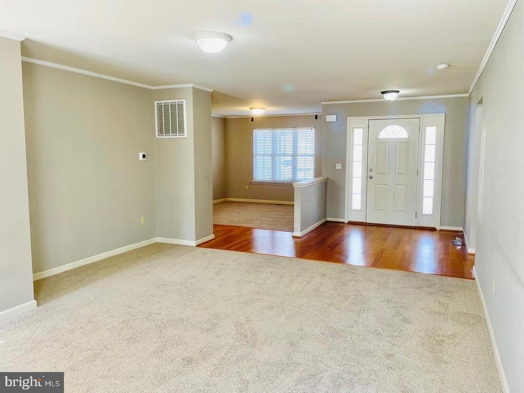 711 Yorktown Boulevard - Photo 3