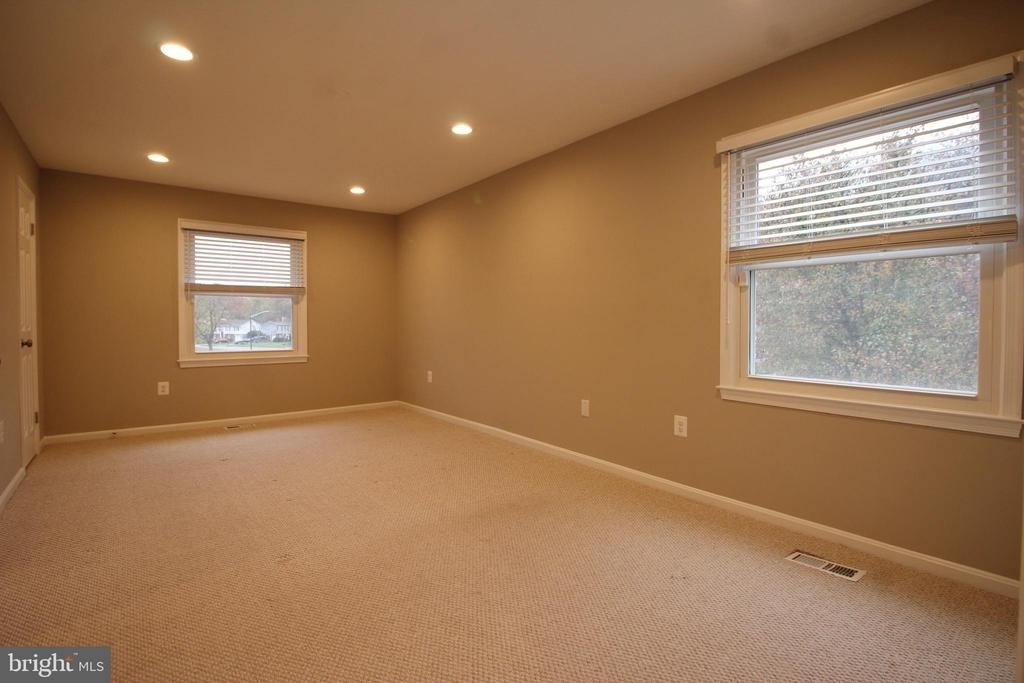 4500 Lantern Place - Photo 9