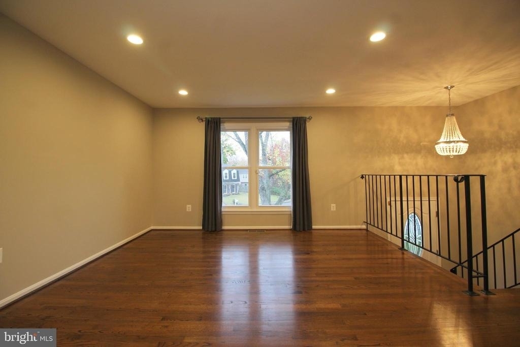 4500 Lantern Place - Photo 2