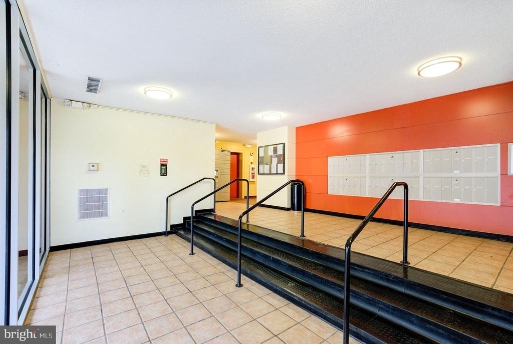 8 S Van Dorn Street - Photo 16