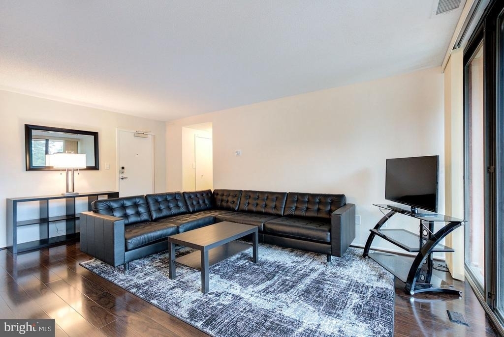 8 S Van Dorn Street - Photo 2