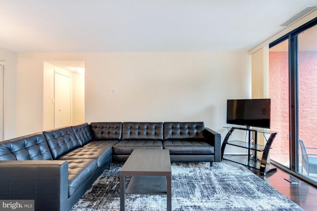 8 S Van Dorn Street - Photo 4