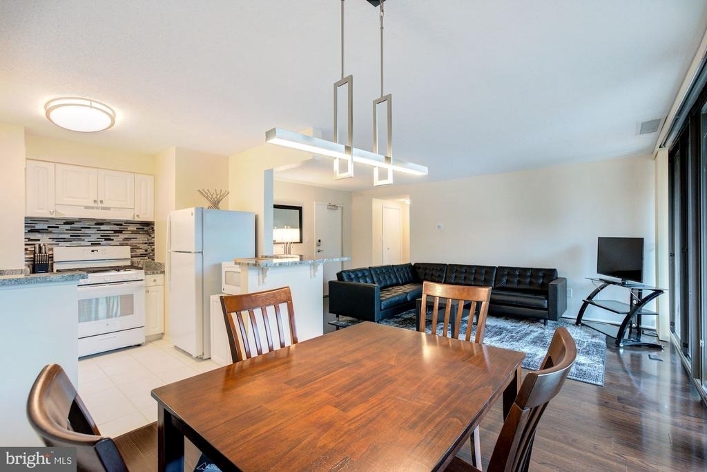 8 S Van Dorn Street - Photo 6
