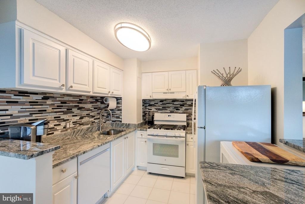 8 S Van Dorn Street - Photo 7