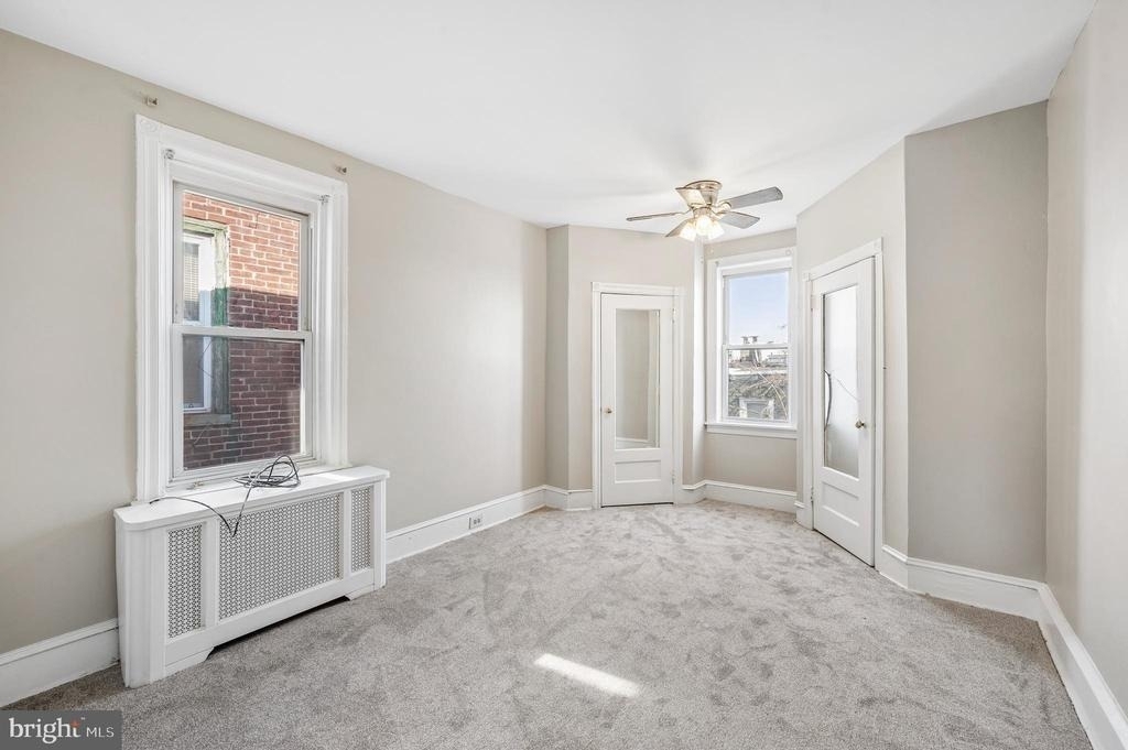 5428 Whitby Avenue - Photo 9
