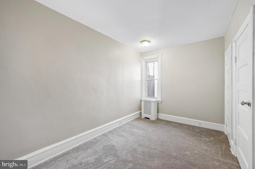 5428 Whitby Avenue - Photo 10