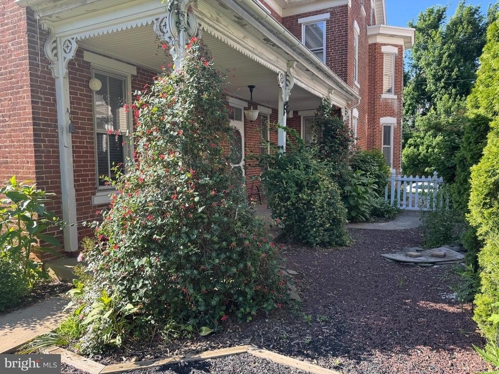240 Franklin Street - Photo 25