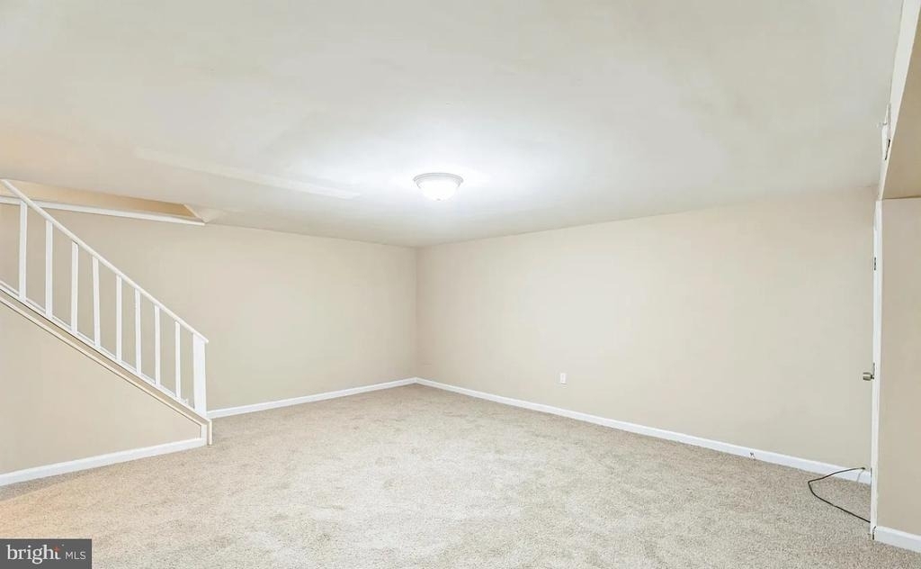 5204 Leeward Road - Photo 10