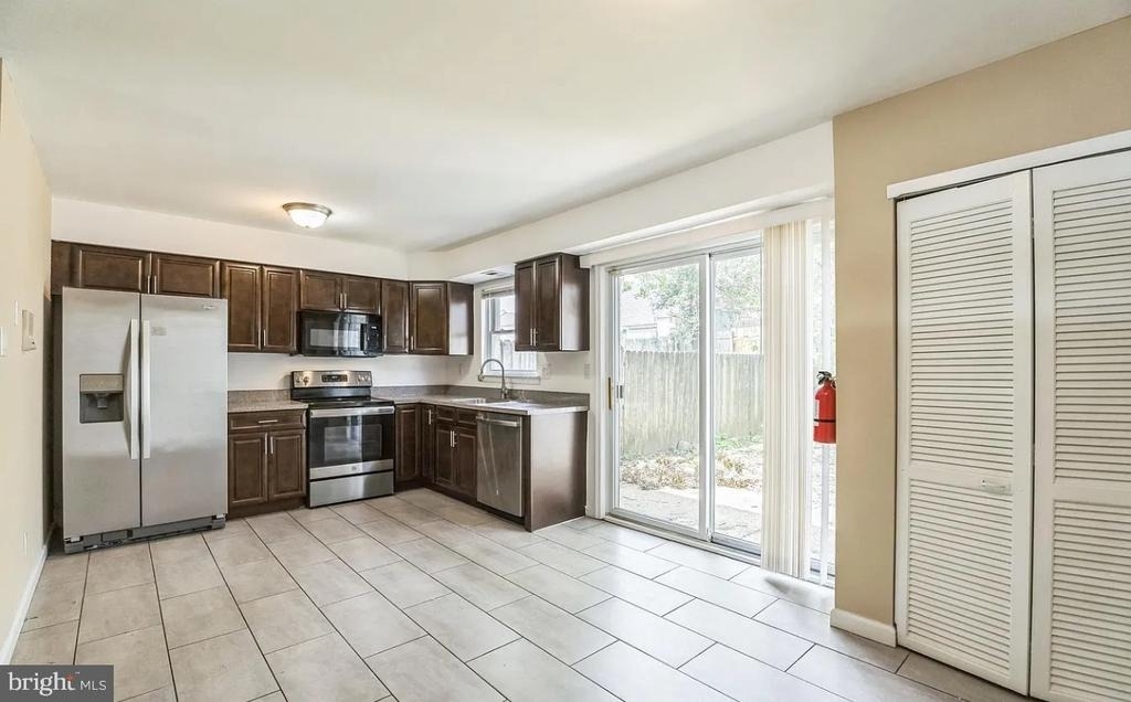 5204 Leeward Road - Photo 4