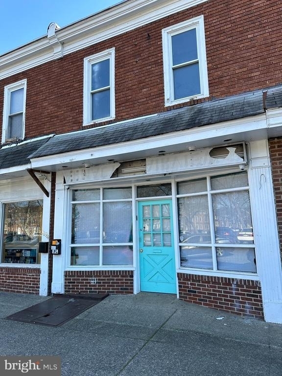 1192 Yorkship Square - Photo 1