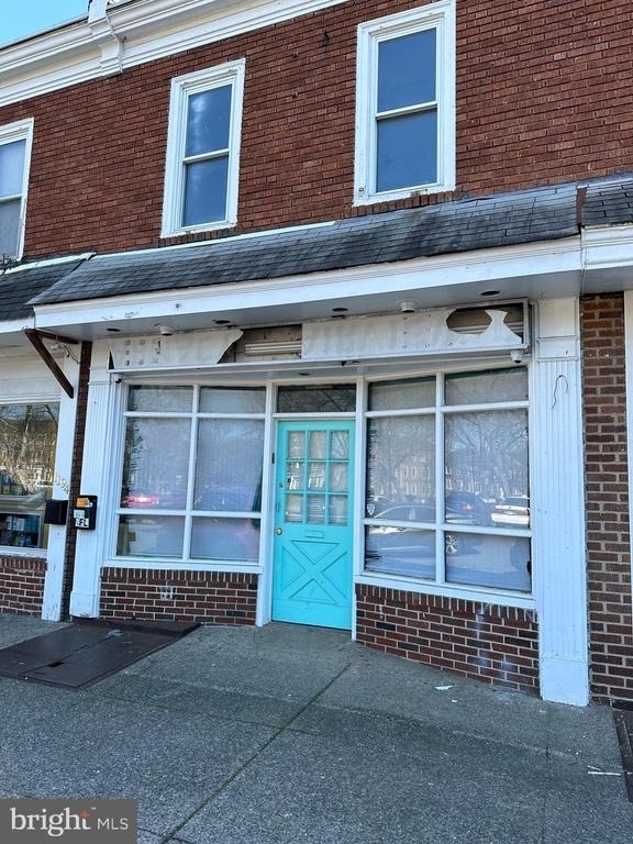 1192 Yorkship Square - Photo 0