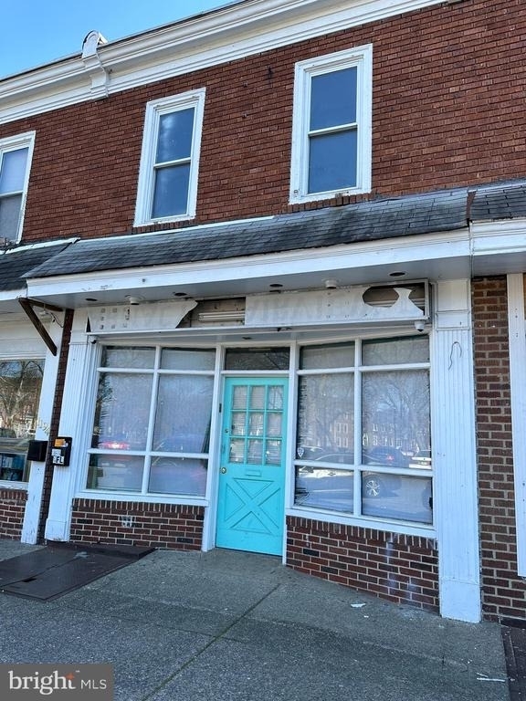 1192 Yorkship Square - Photo 2