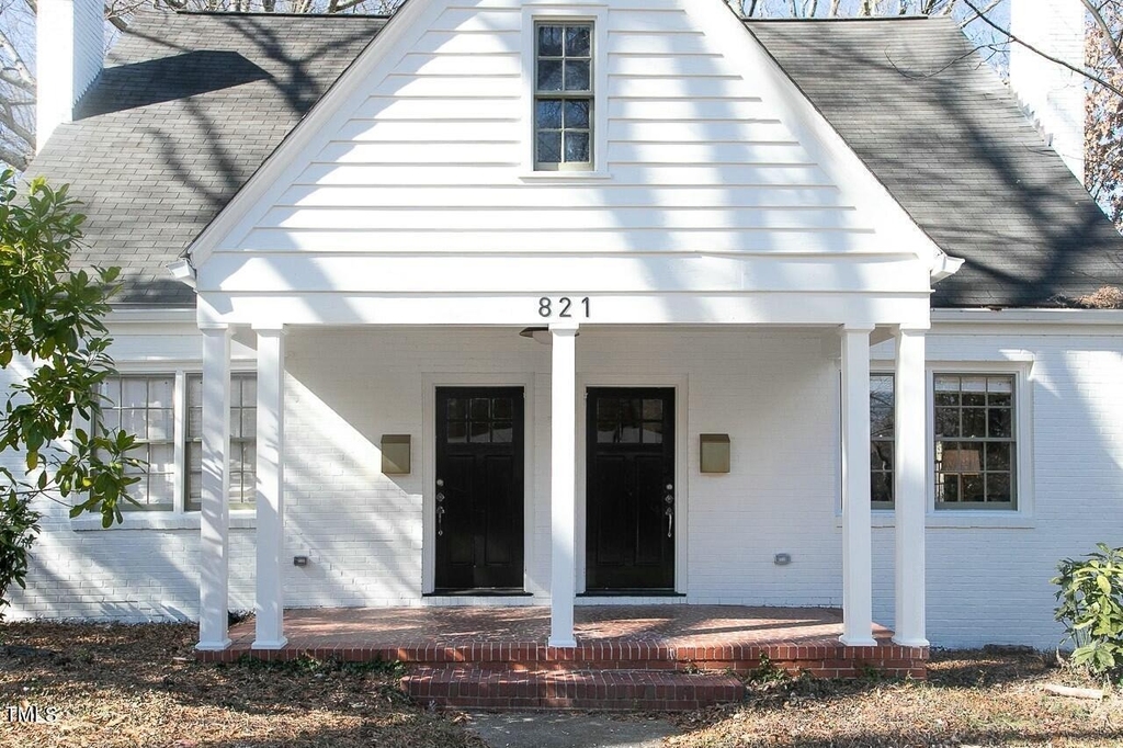 821 N Buchanan Boulevard - Photo 1
