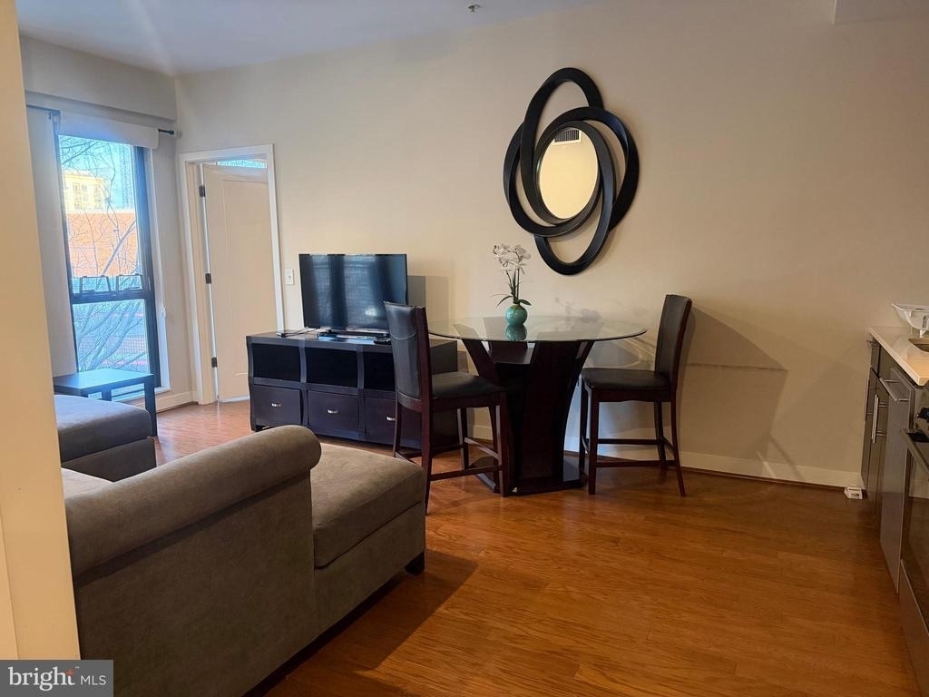 1320 Fenwick Lane - Photo 14