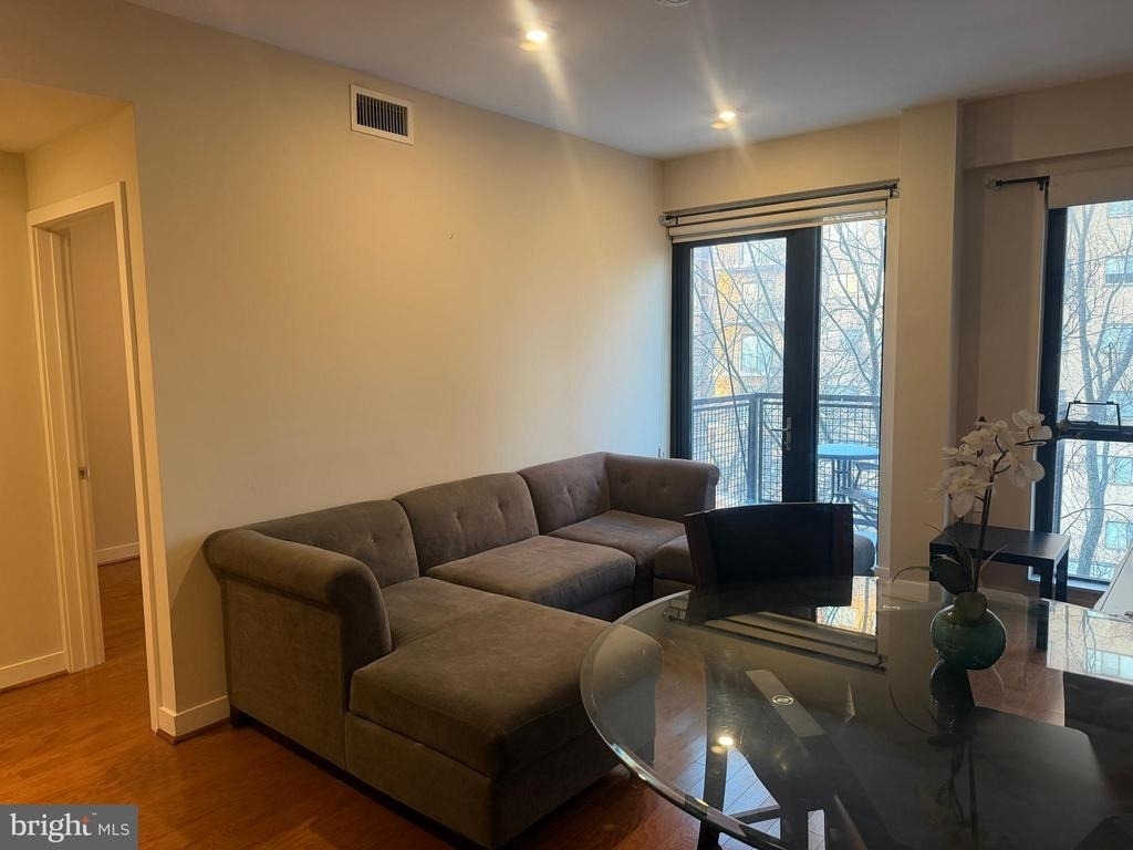 1320 Fenwick Lane - Photo 15