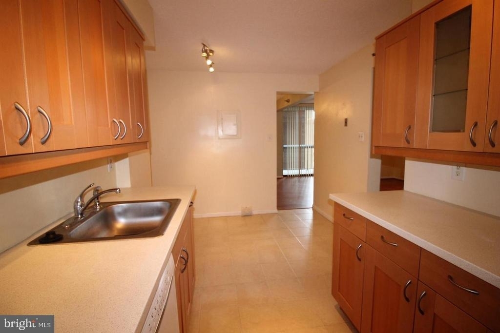 7401 Westlake Terrace - Photo 12