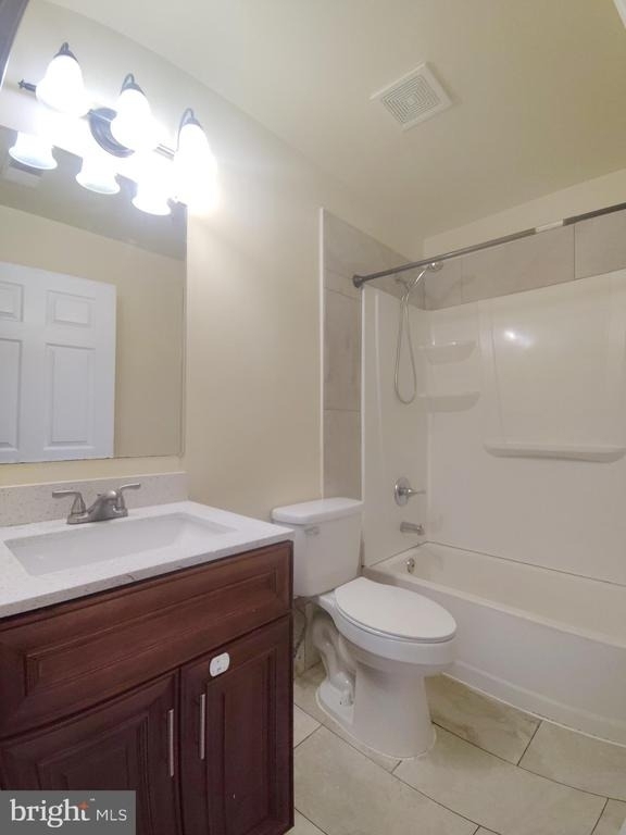 17701 Kilmarnock Terrace - Photo 2