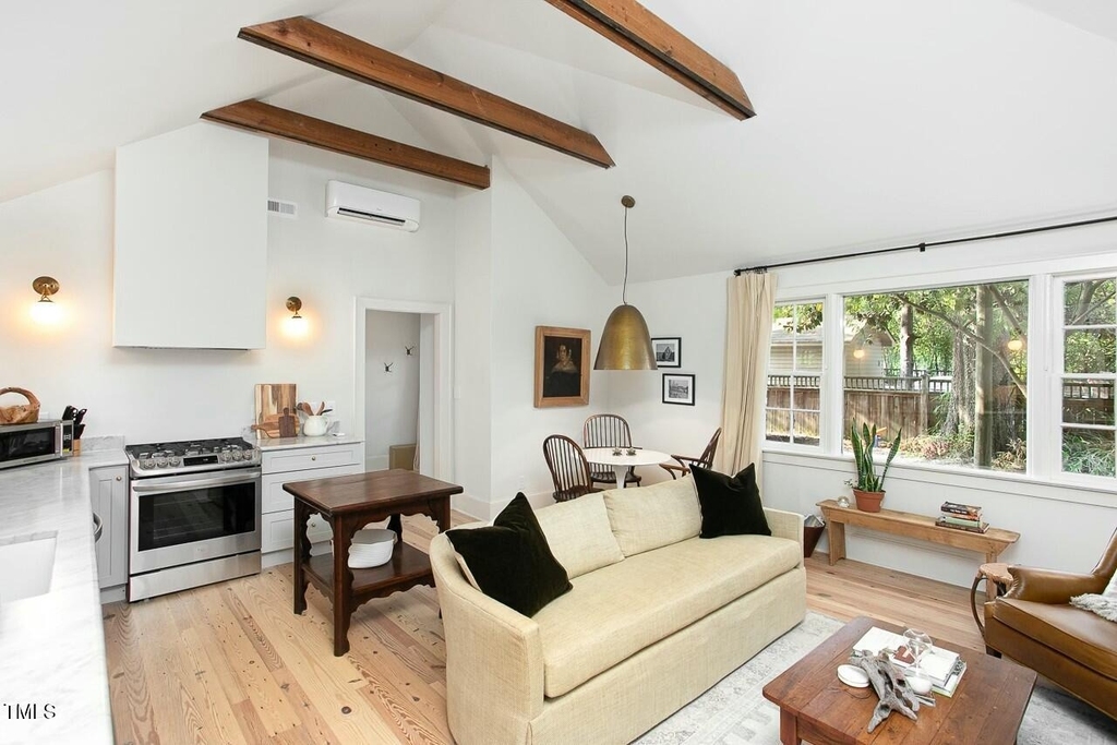 821 N Buchanan Boulevard - Photo 7