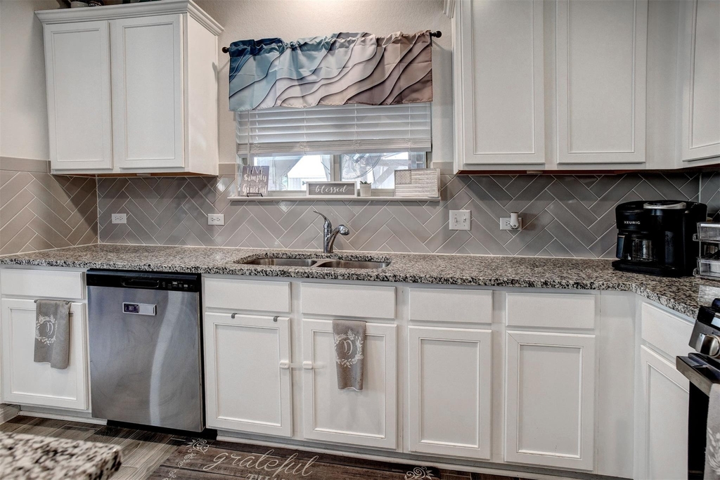 205 Driftwood Ln - Photo 13