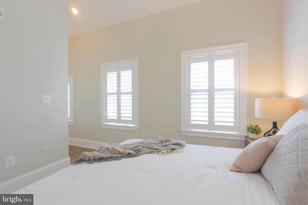 3921 Fulton Street Nw - Photo 22