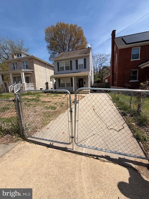 431 61st Street Ne - Photo 0