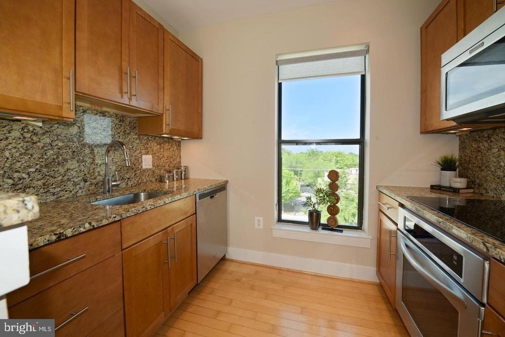 5201 Wisconsin Avenue Nw - Photo 12