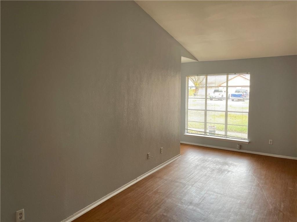 105 Meteor Dr - Photo 11