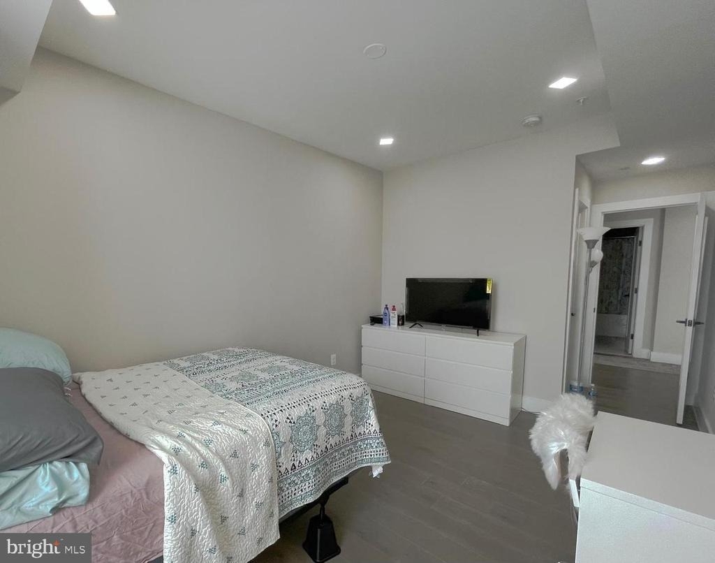 1028 Bladensburg Road Ne - Photo 21
