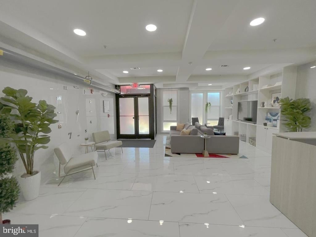 1028 Bladensburg Road Ne - Photo 2