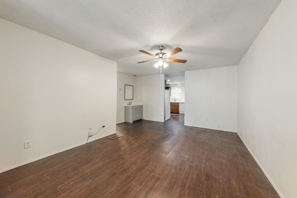 4518 Speedway - Photo 1