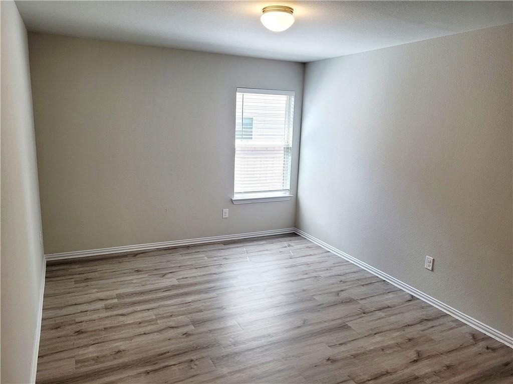 300 Bright Star Ln - Photo 4