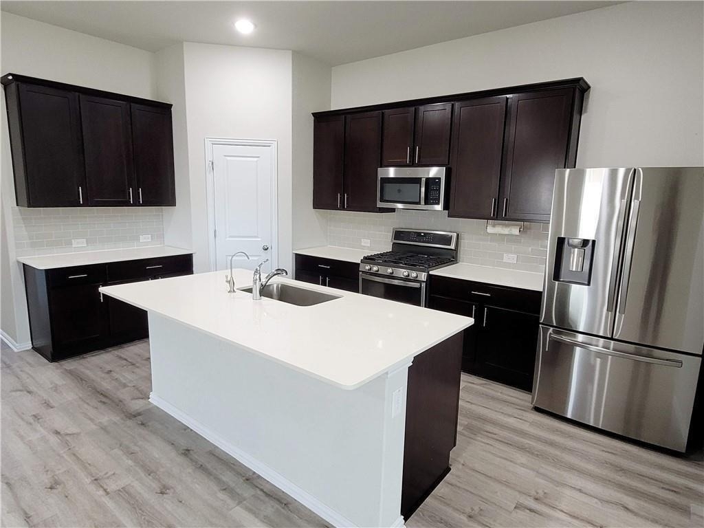 300 Bright Star Ln - Photo 1