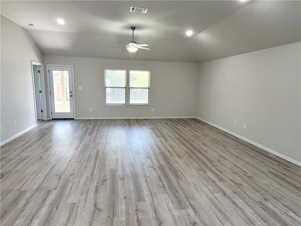 300 Bright Star Ln - Photo 5