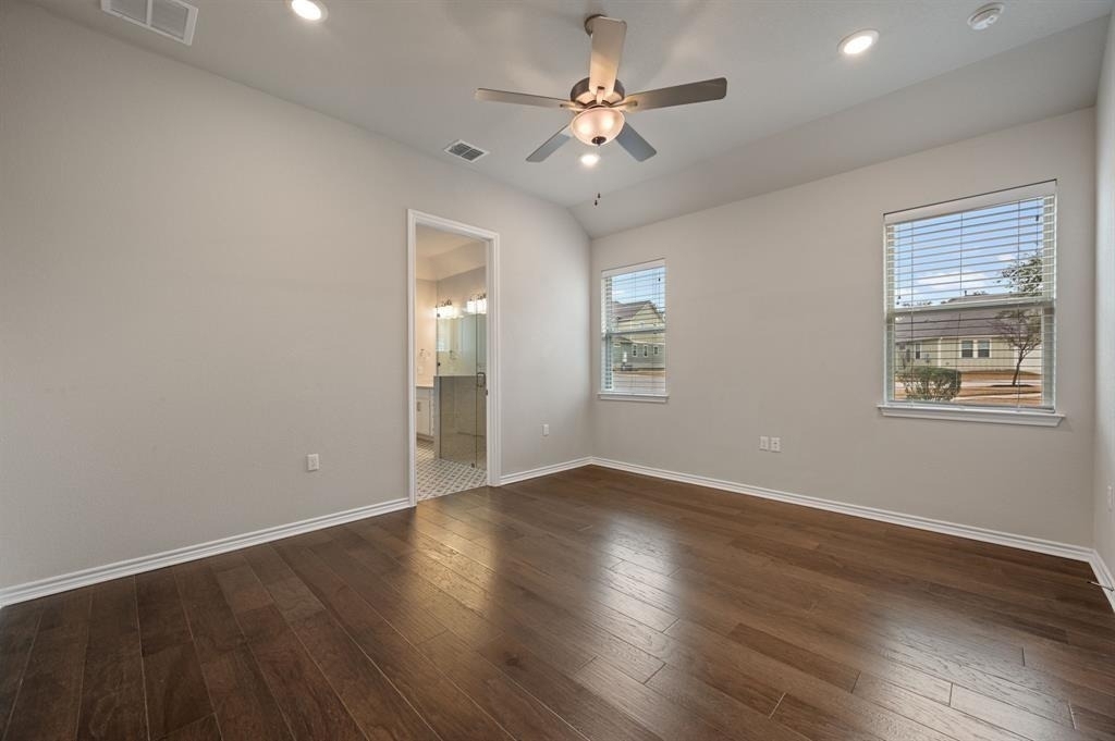 305 Bolivar Way - Photo 17